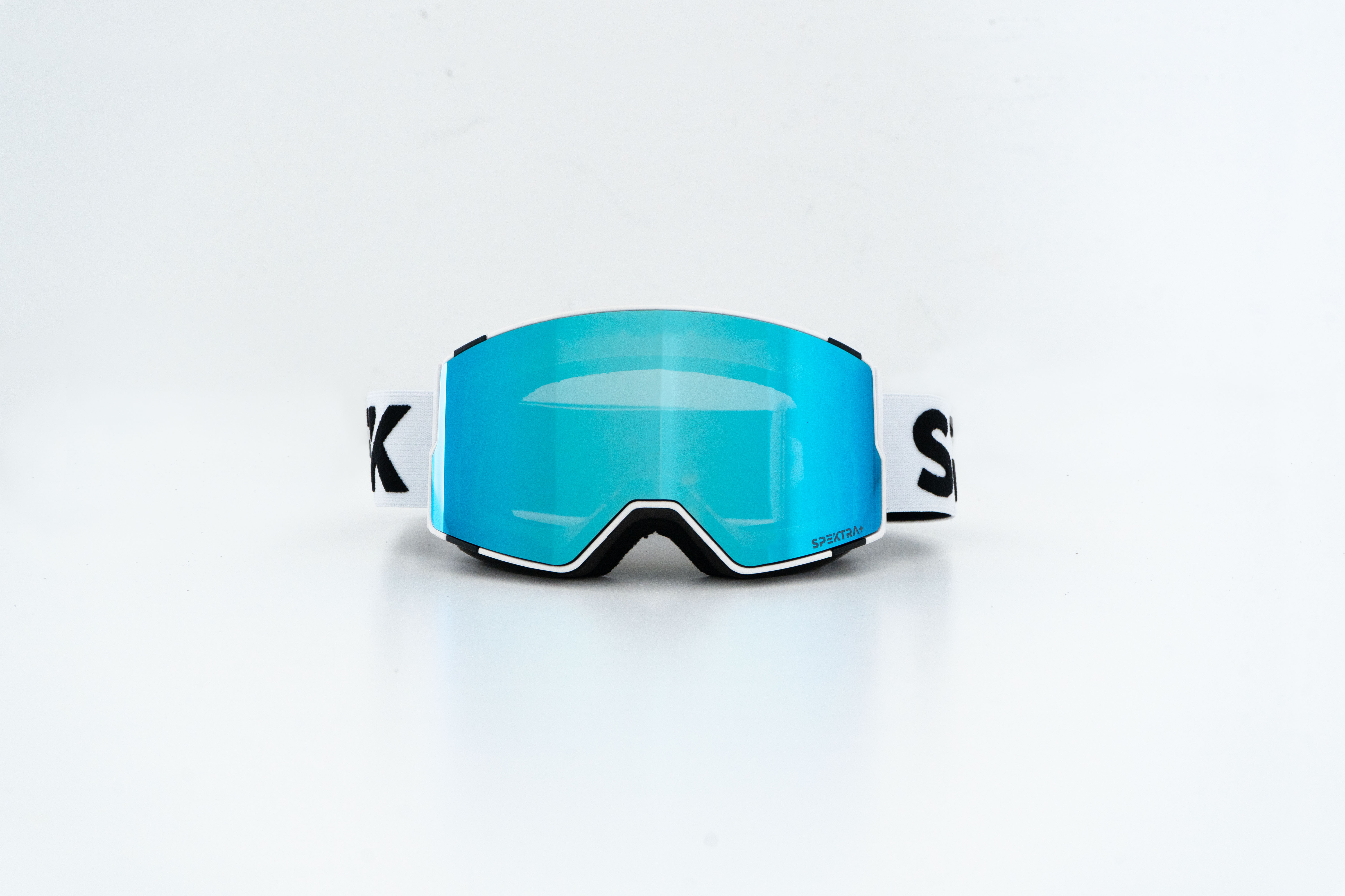 lunette de ski avec lentille bleu
